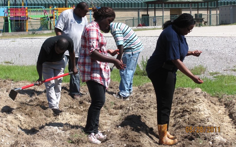 POZ educates students on gardening